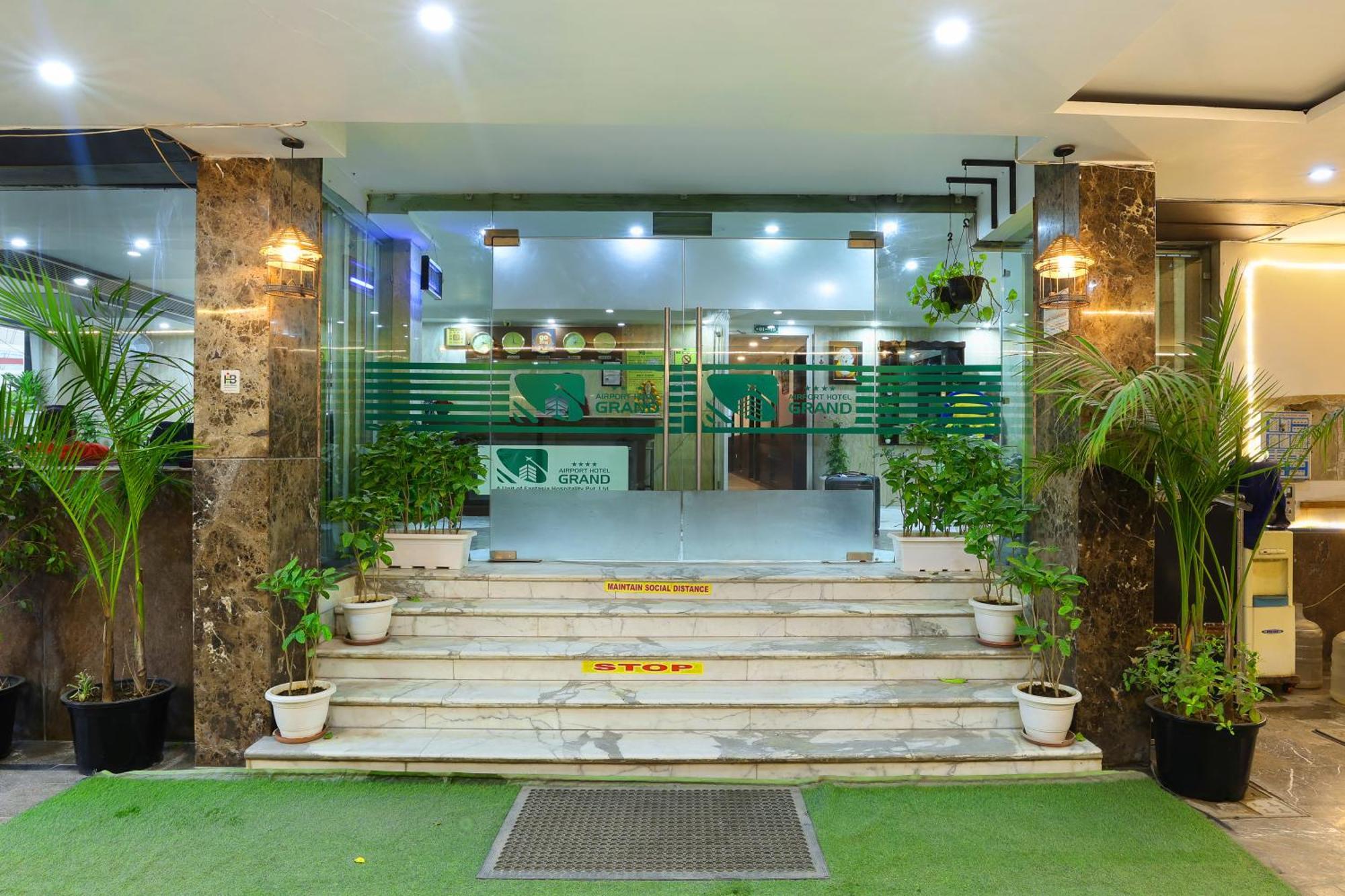 ניו דלהי Airport Hotel Grand By Fantasia מראה חיצוני תמונה